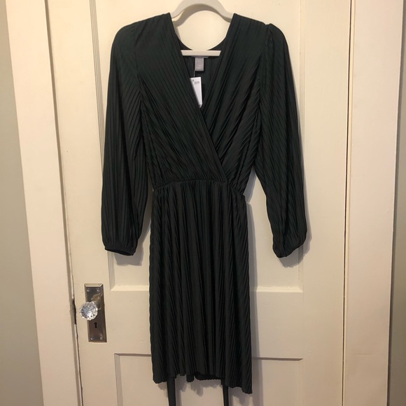 NWT H&M pleated wrap dress - Picture 5 of 7